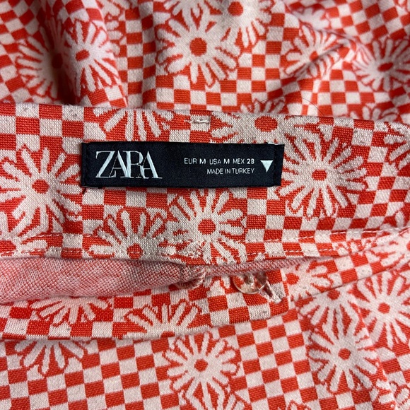 Zara Red and White Floral Stretch Flaired Pants | Size Medium - Picture 5 of 7